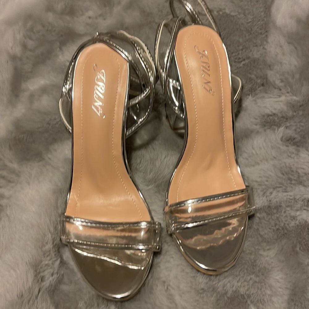 NWOT*Block Heel*Ankle Wrap Clear Heels!!